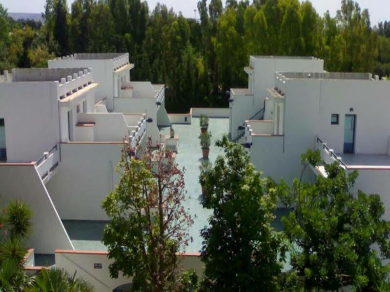 ホテル Acacia Marina マリーナ・ディ・ラグーザ エクステリア 写真